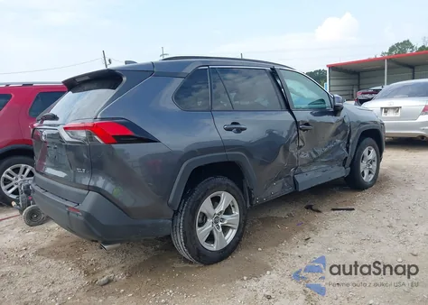 2021 Toyota Rav4 Xle z USA, uszkodzony, nr VIN 2T3W1RFV5MW119419